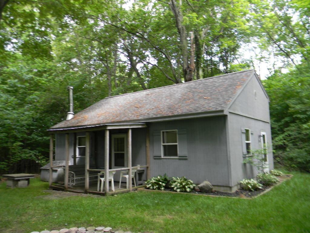 5525 N Comstock Avenue