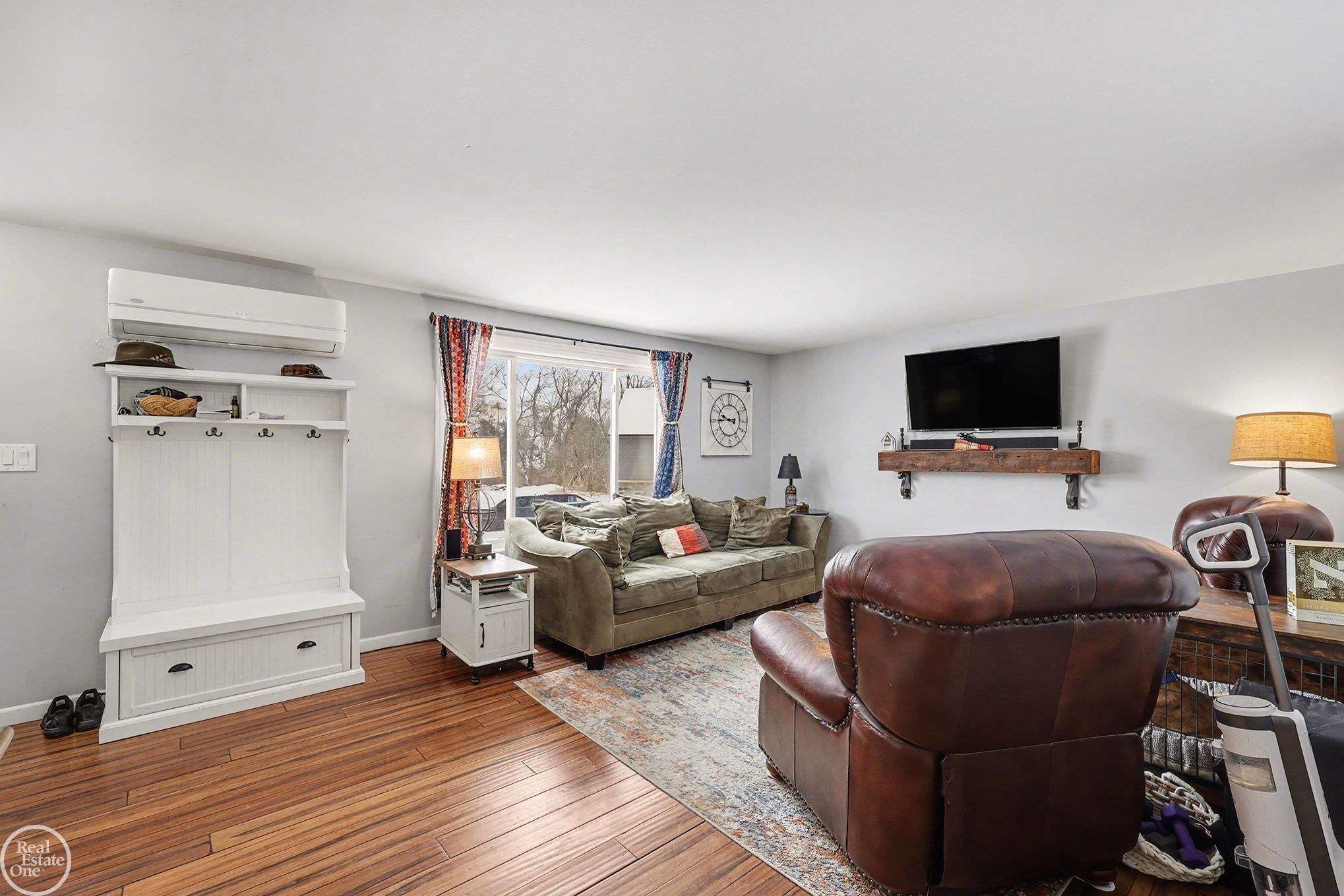 11897 Springdale Court