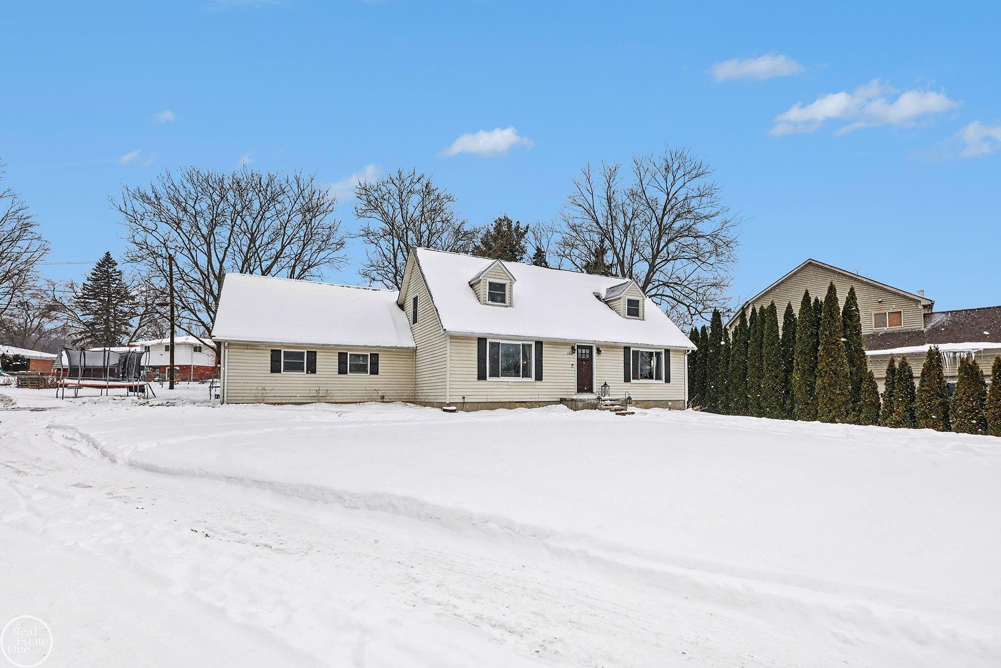 11897 Springdale Court