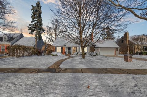 1509 Yorkshire Road Birmingham City MI 48009