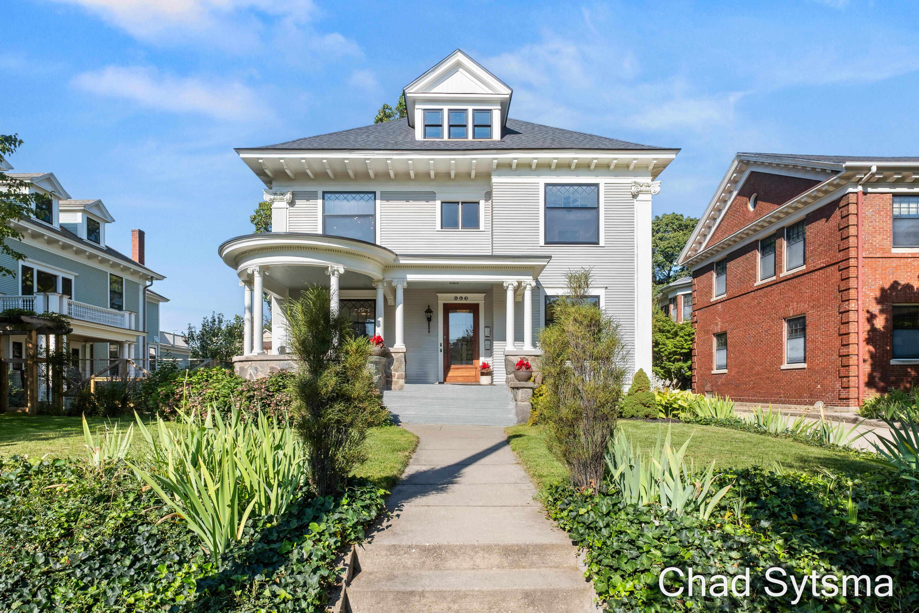 643 Madison Avenue SE