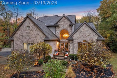 90 Creekwood Drive Orion Charter Township MI 48362