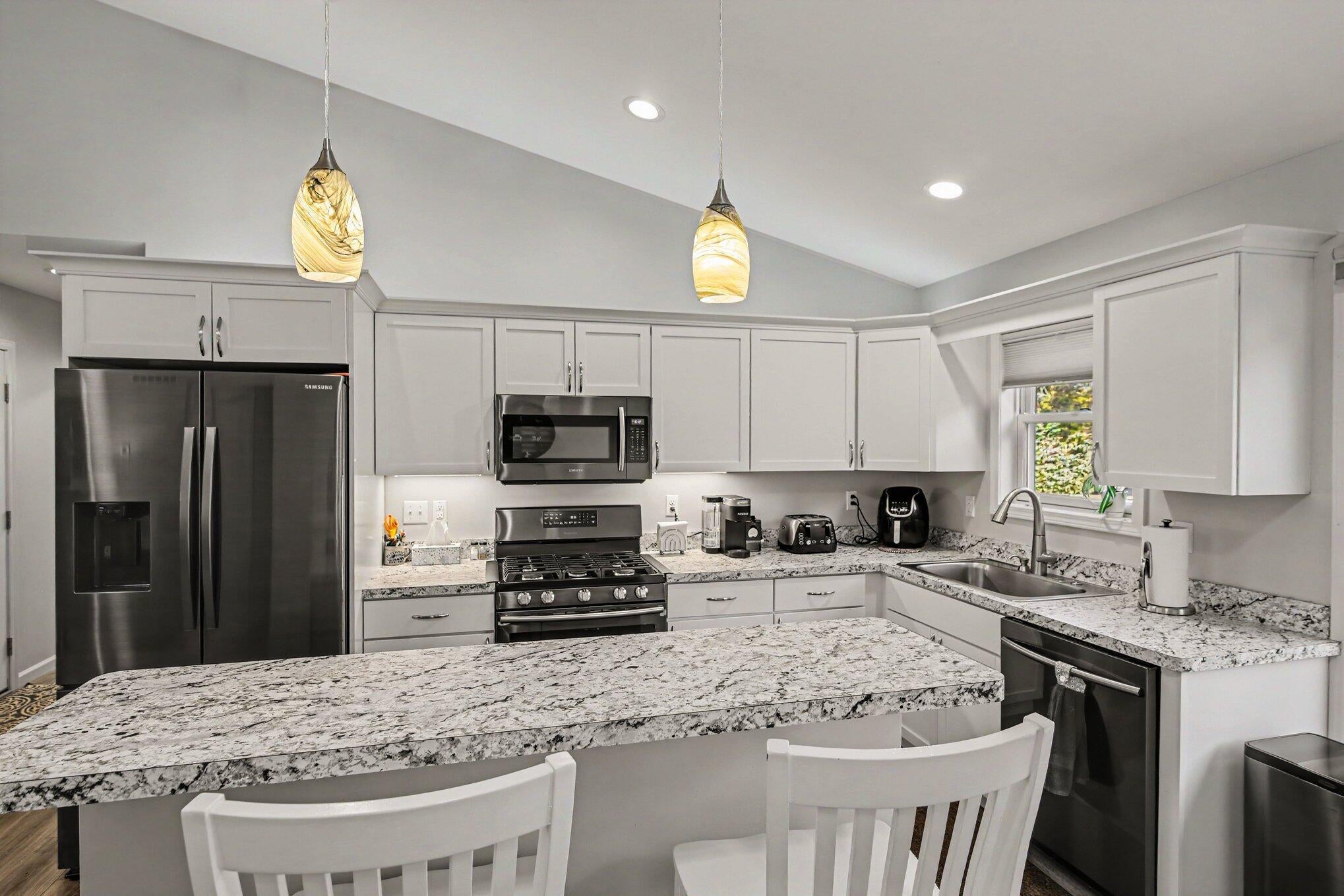 721 Glen Oak Drive