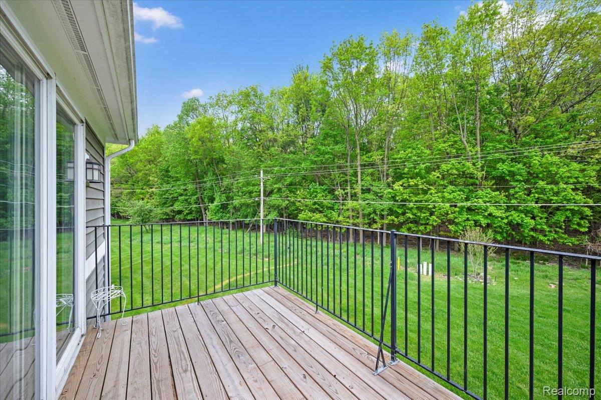 2142 Carriage Hill Circle