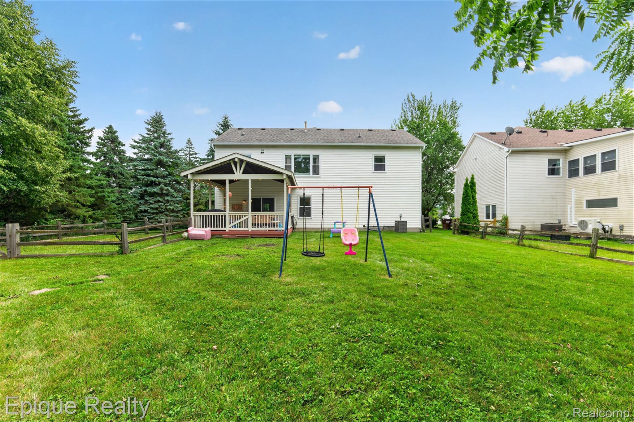 3036 Hawks Avenue