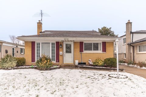 24345 Hanover Street Dearborn Heights City MI 48125