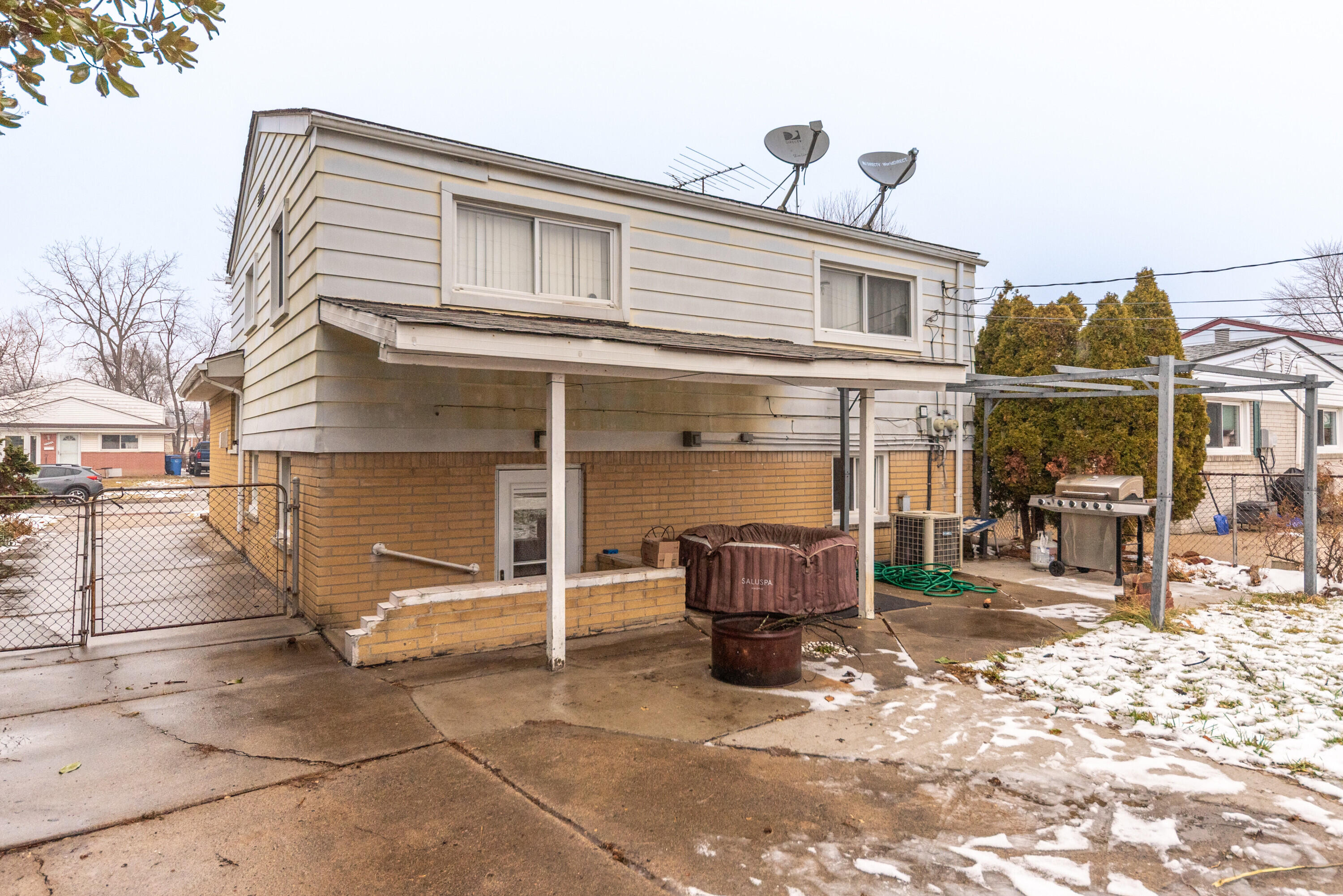 24345 Hanover Street