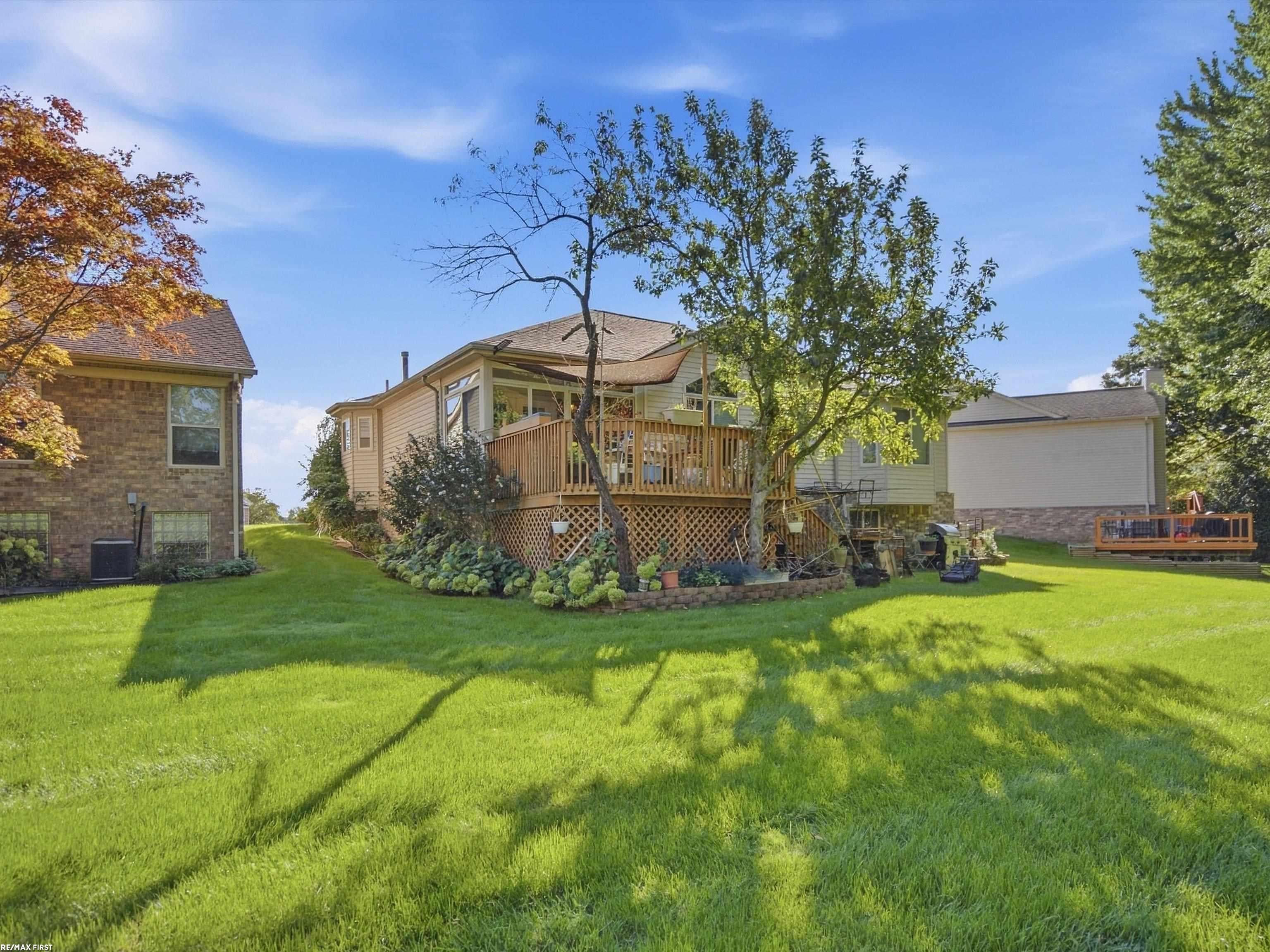 42829 N Hampton Drive