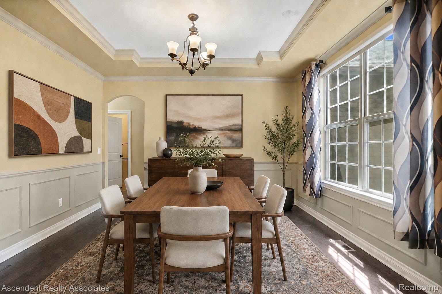 915 Appleton Court