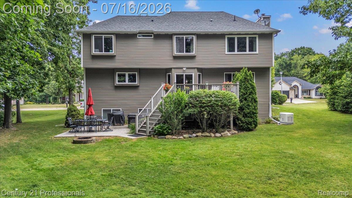 7520 Paradise Drive