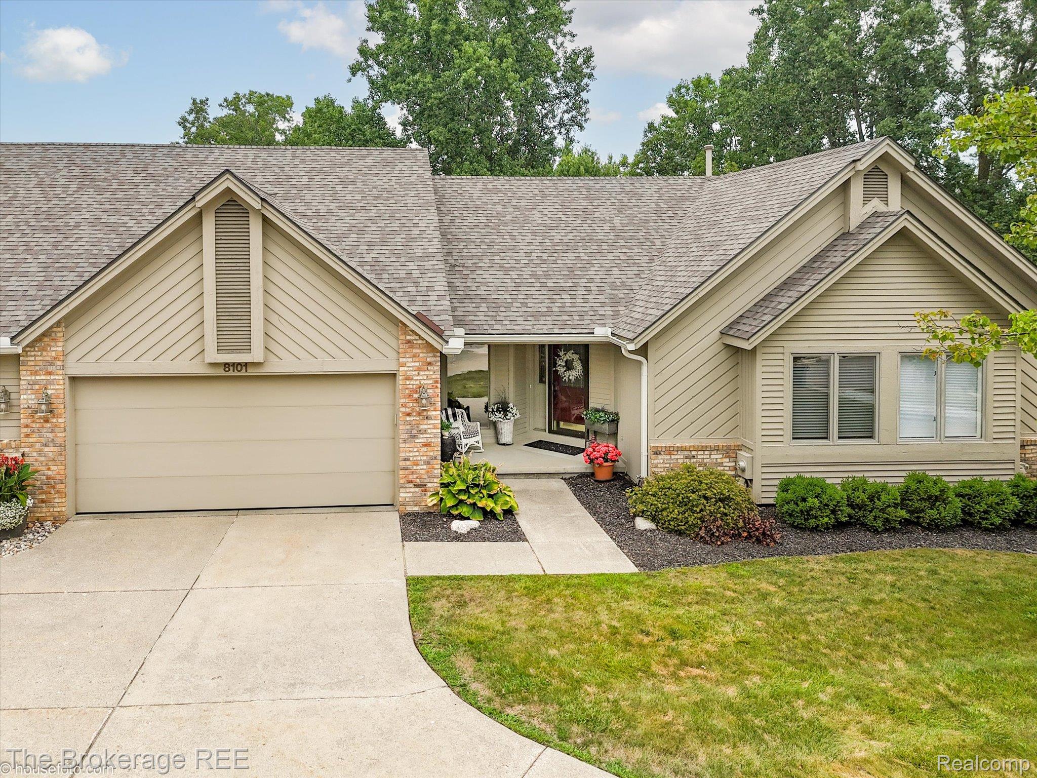 8101 Sawgrass Trail