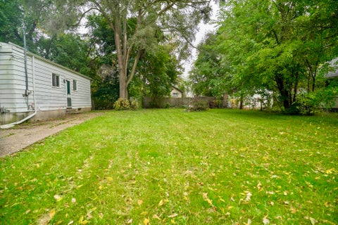 Tiny photo for 226 E Lakeview Road, Flint City, MI 48503 (MLS # 5050224719)