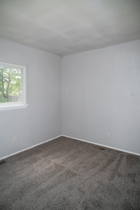 Tiny photo for 226 E Lakeview Road, Flint City, MI 48503 (MLS # 5050224719)