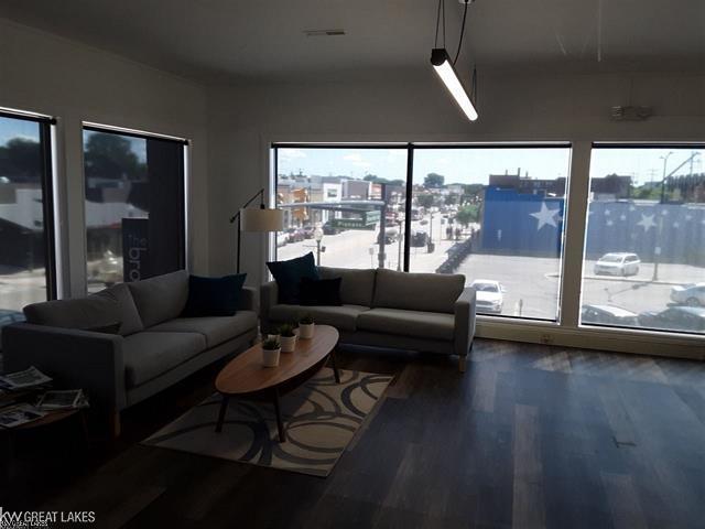 413 W 9 Mile Road