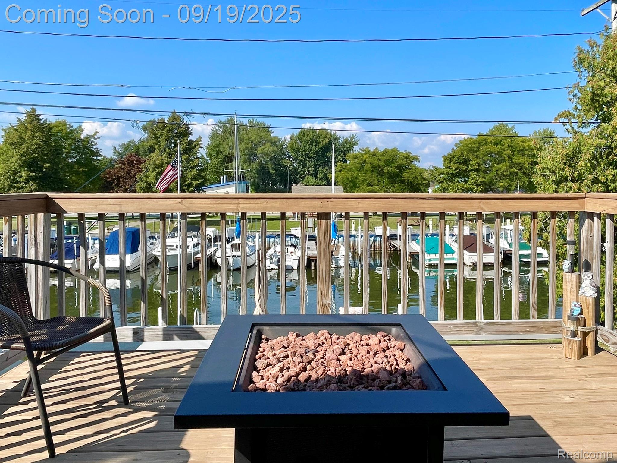 St Clair Shores City, Michigan 48081, United States, 3 Bedrooms Bedrooms, ,3 BathroomsBathrooms,Residential,Pending,211392