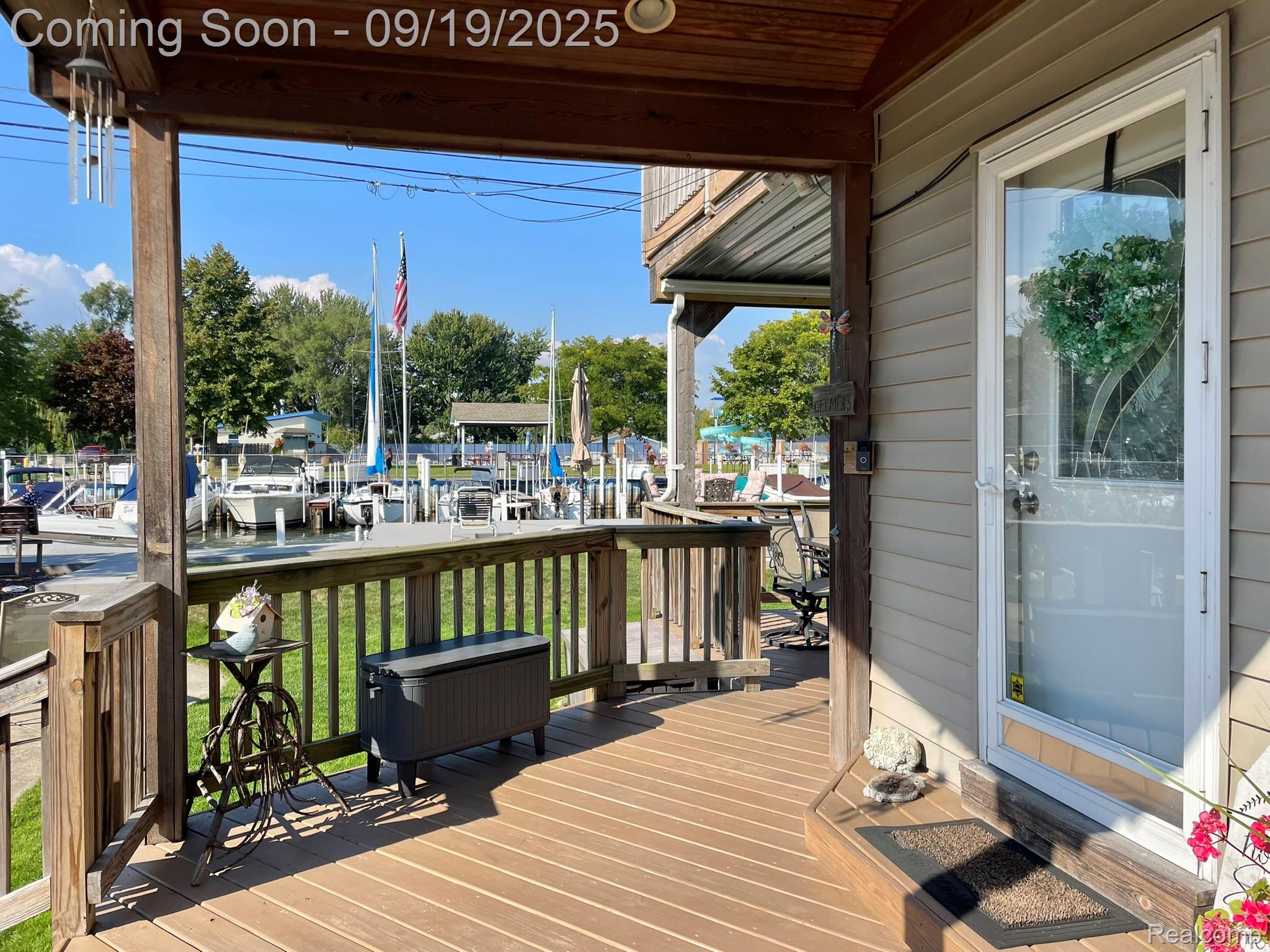 St Clair Shores City, Michigan 48081, United States, 3 Bedrooms Bedrooms, ,3 BathroomsBathrooms,Residential,Pending,211392