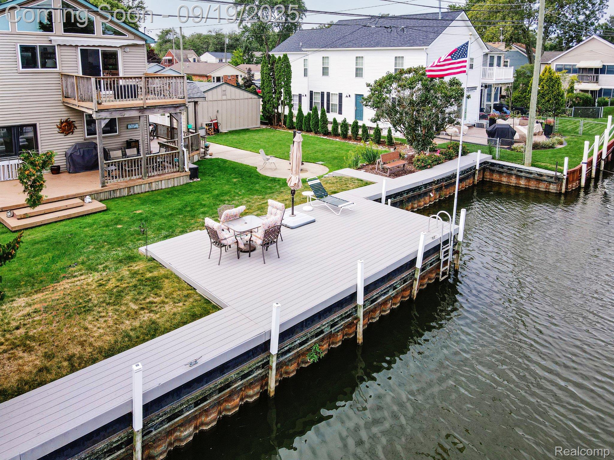 St Clair Shores City, Michigan 48081, United States, 3 Bedrooms Bedrooms, ,3 BathroomsBathrooms,Residential,Pending,211392