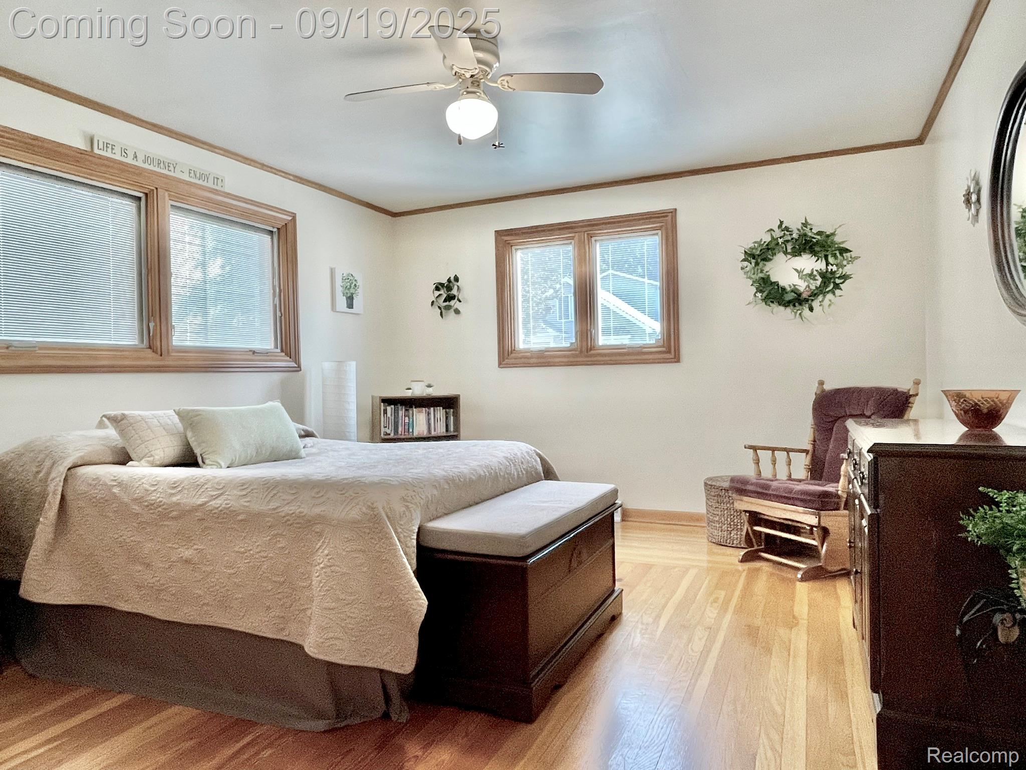 St Clair Shores City, Michigan 48081, United States, 3 Bedrooms Bedrooms, ,3 BathroomsBathrooms,Residential,Pending,211392