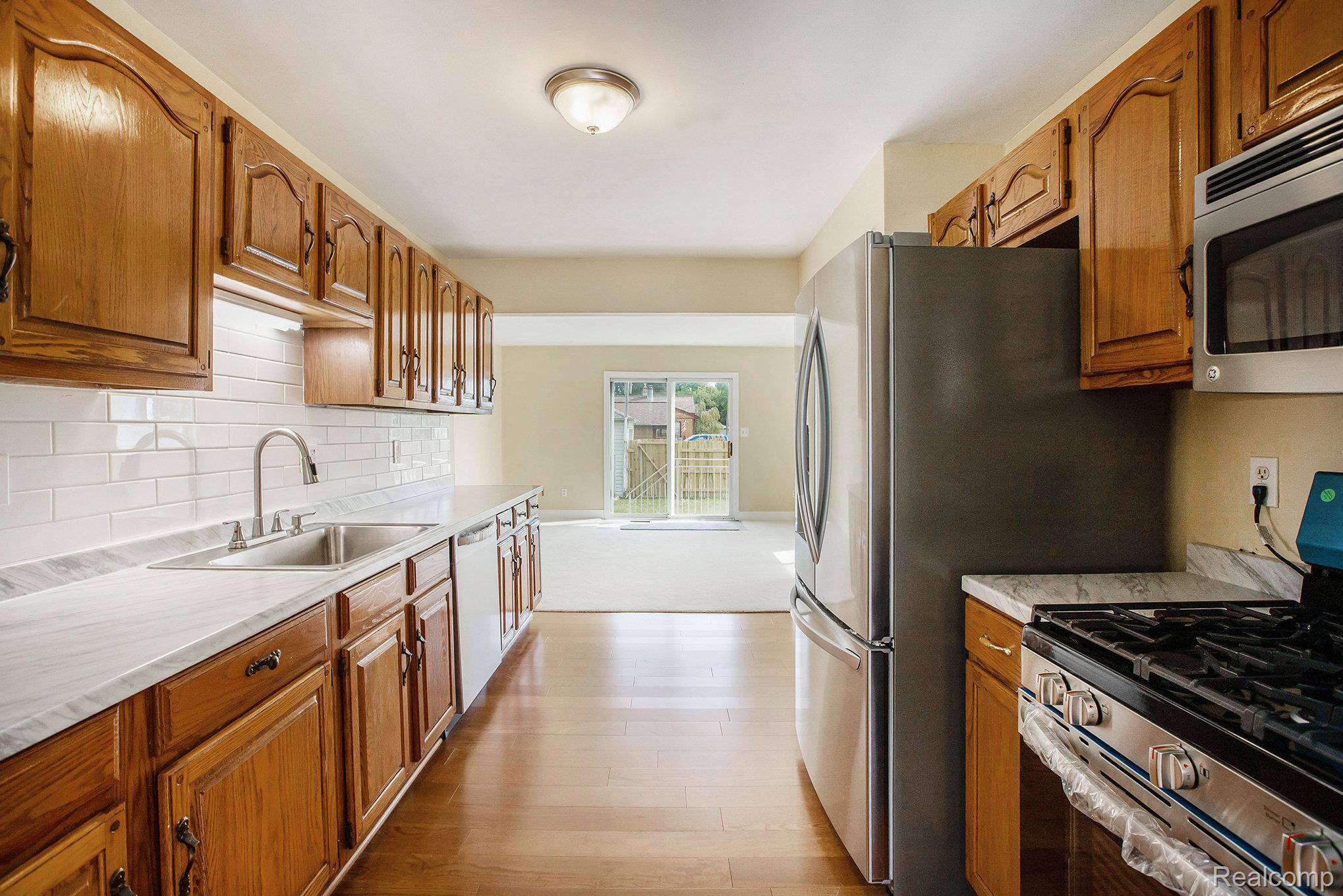 29031 Rosslyn Avenue