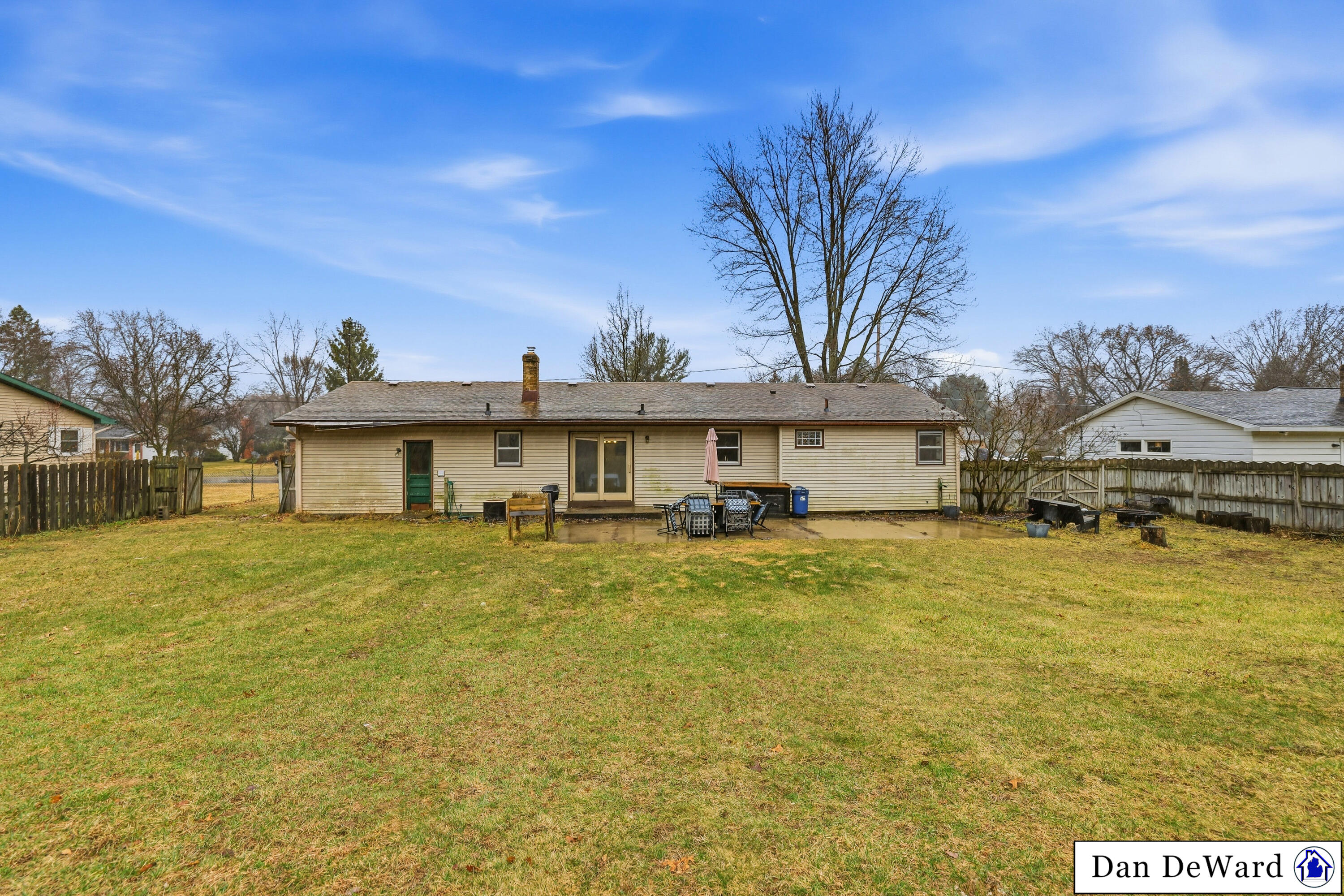 3421 Las Vegas Drive NE