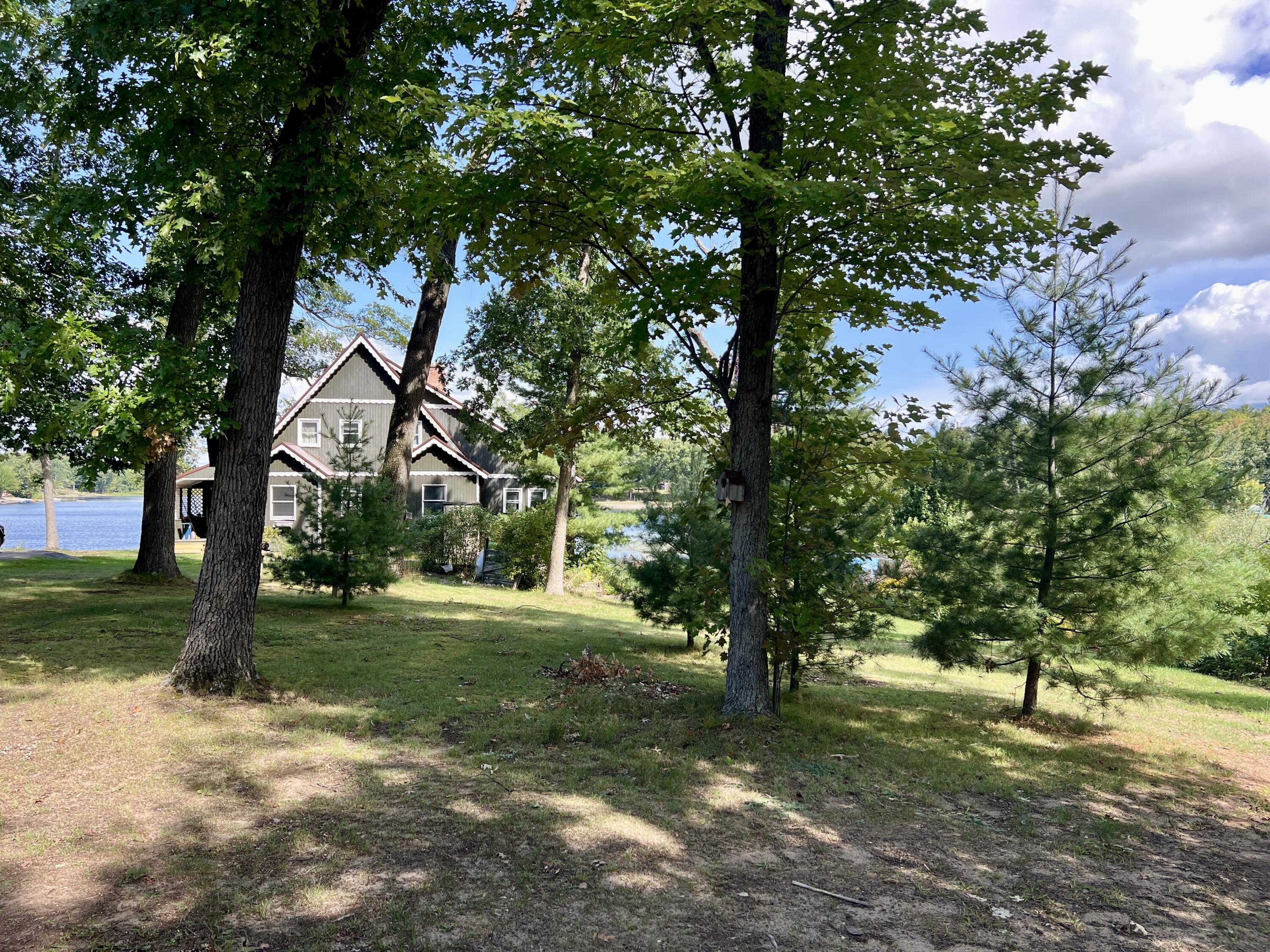 7832 E US Highway 10