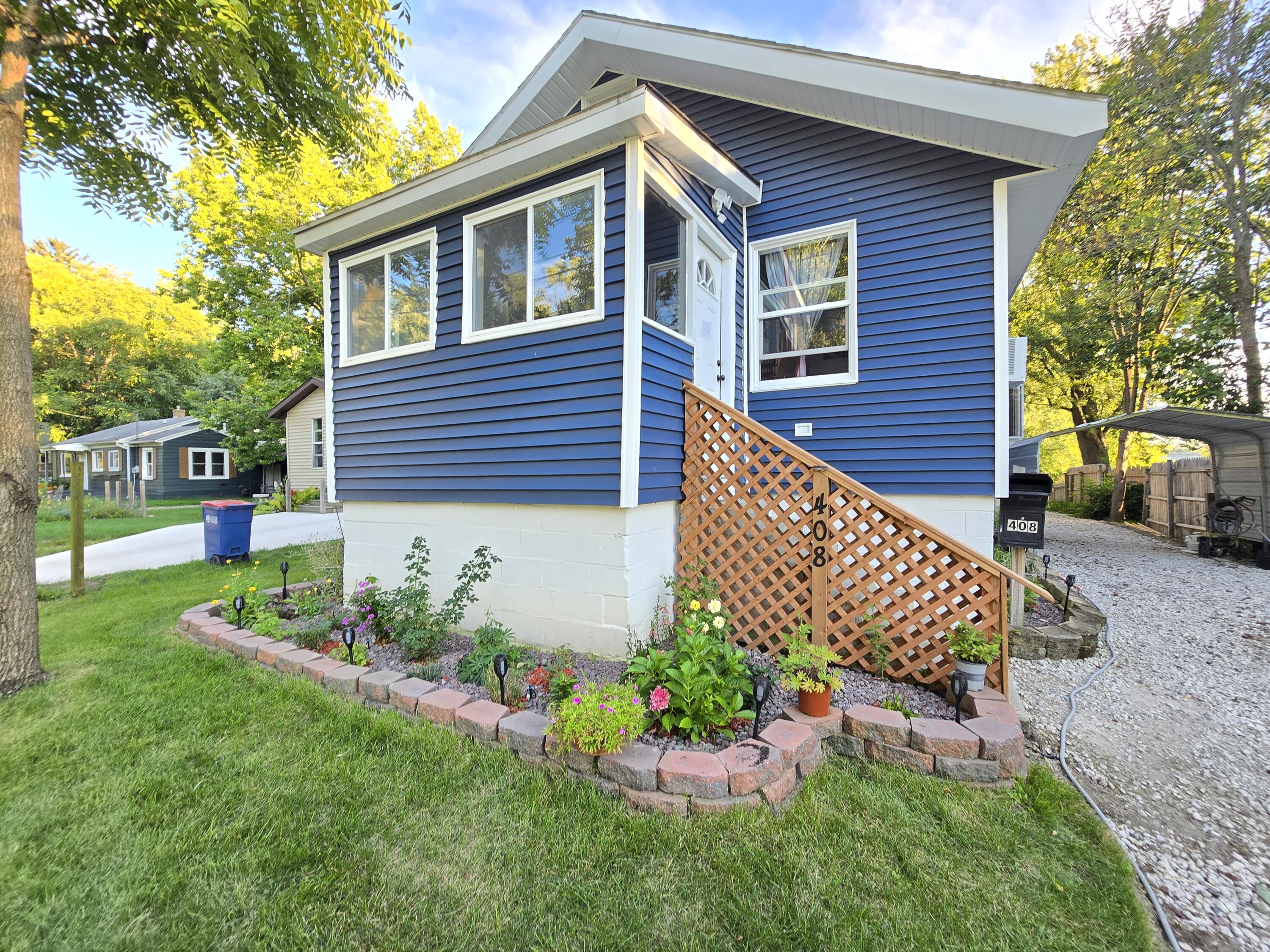 408 Elmdale Street NE