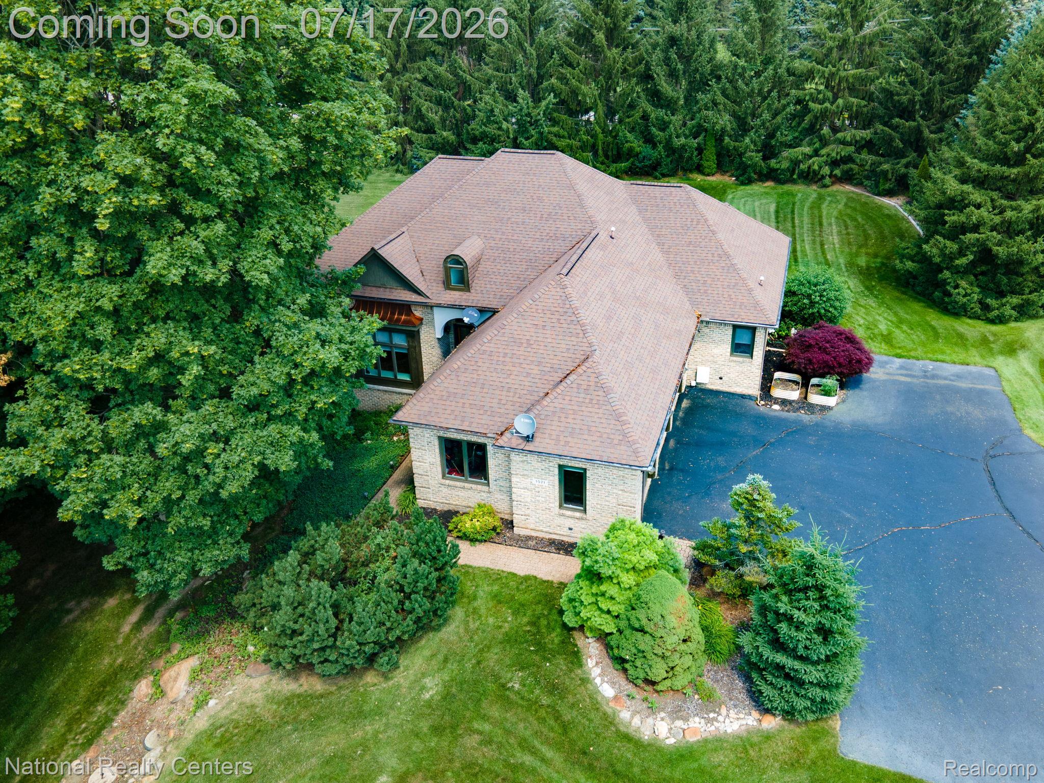 1021 Valleyview Drive