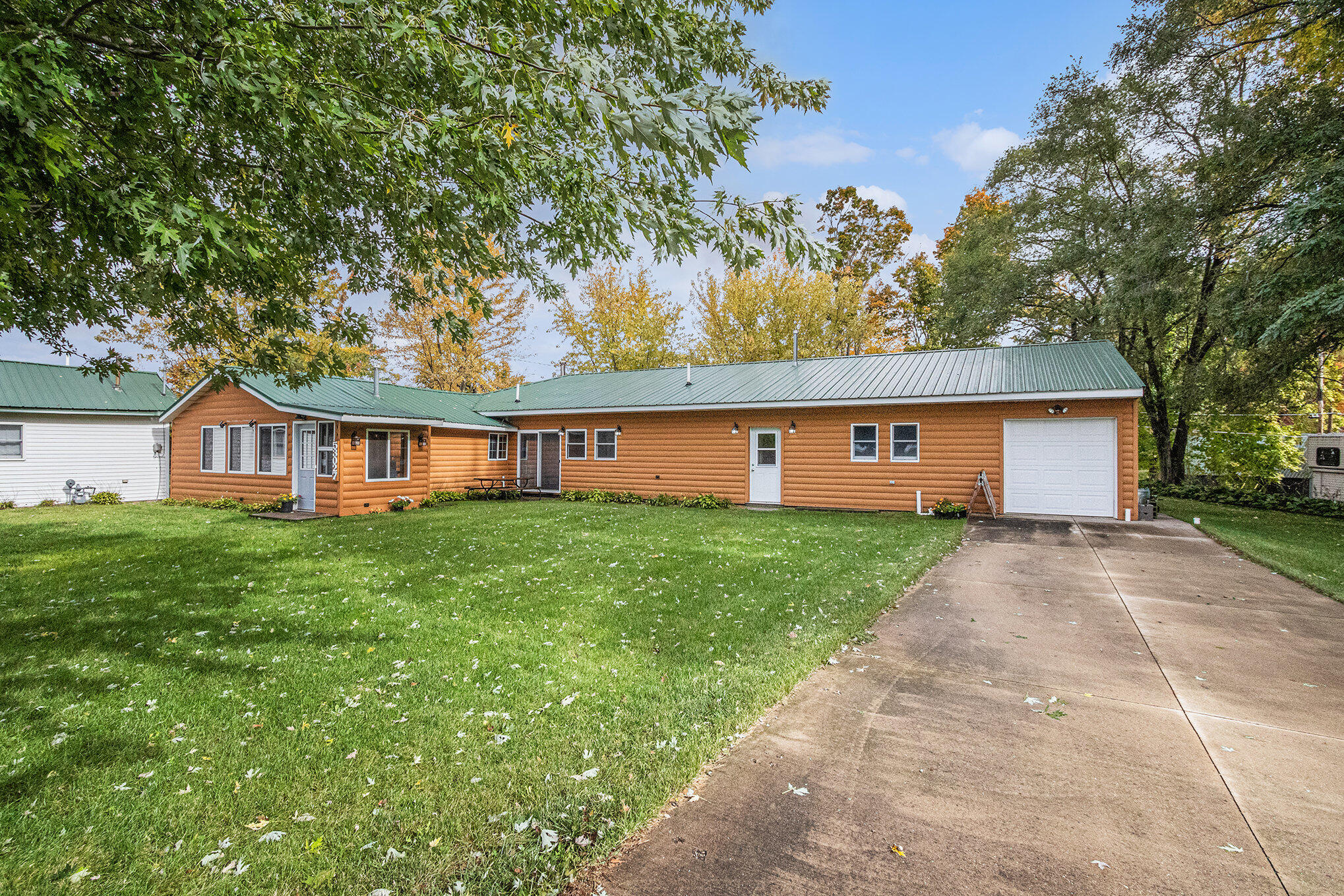 53027 Twin Lakes Road