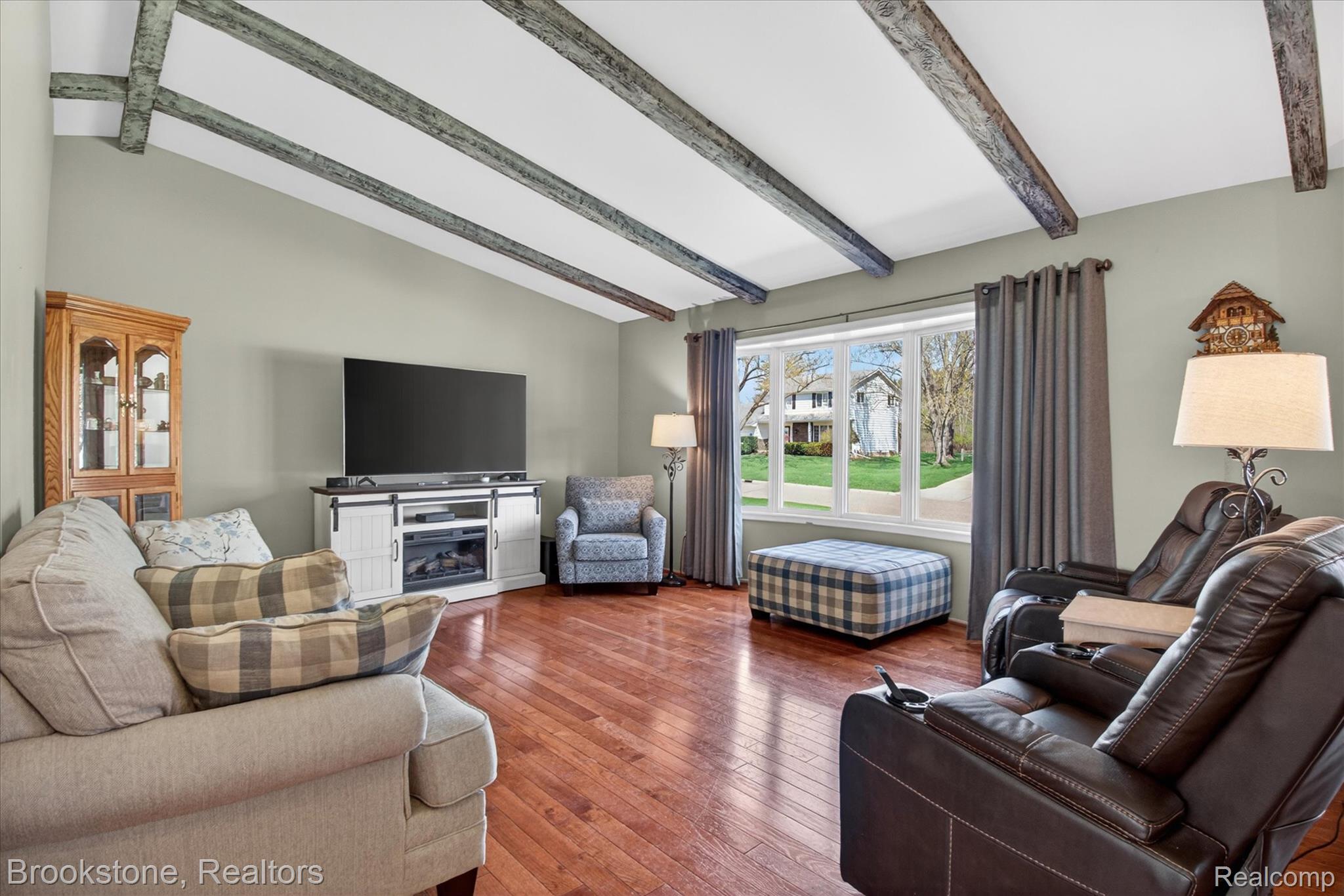 1086 Risecliff Drive