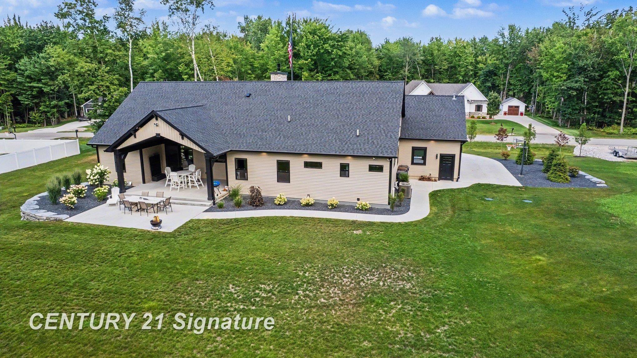 3568 E Douglas Drive