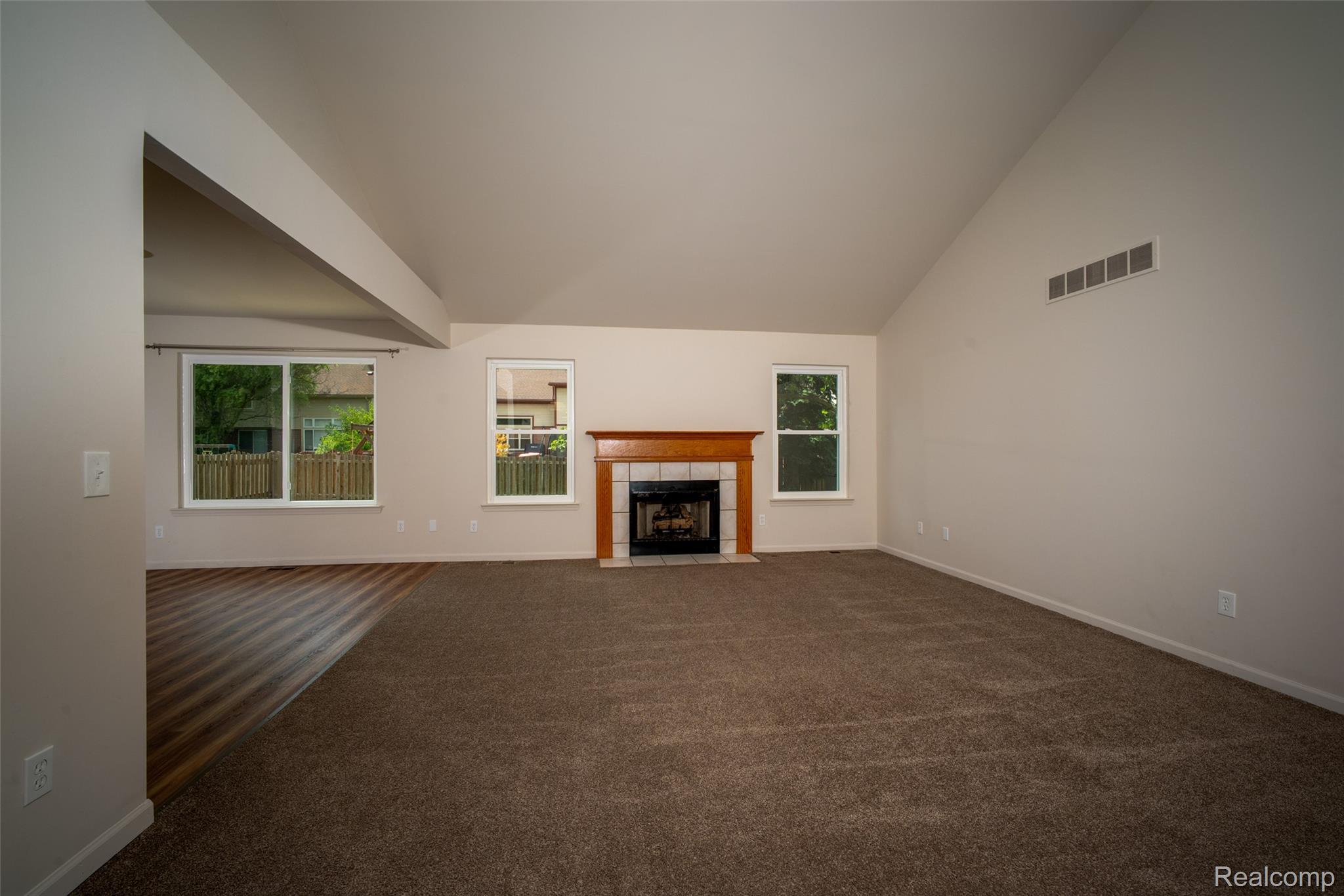 19108 Red Oak Lane