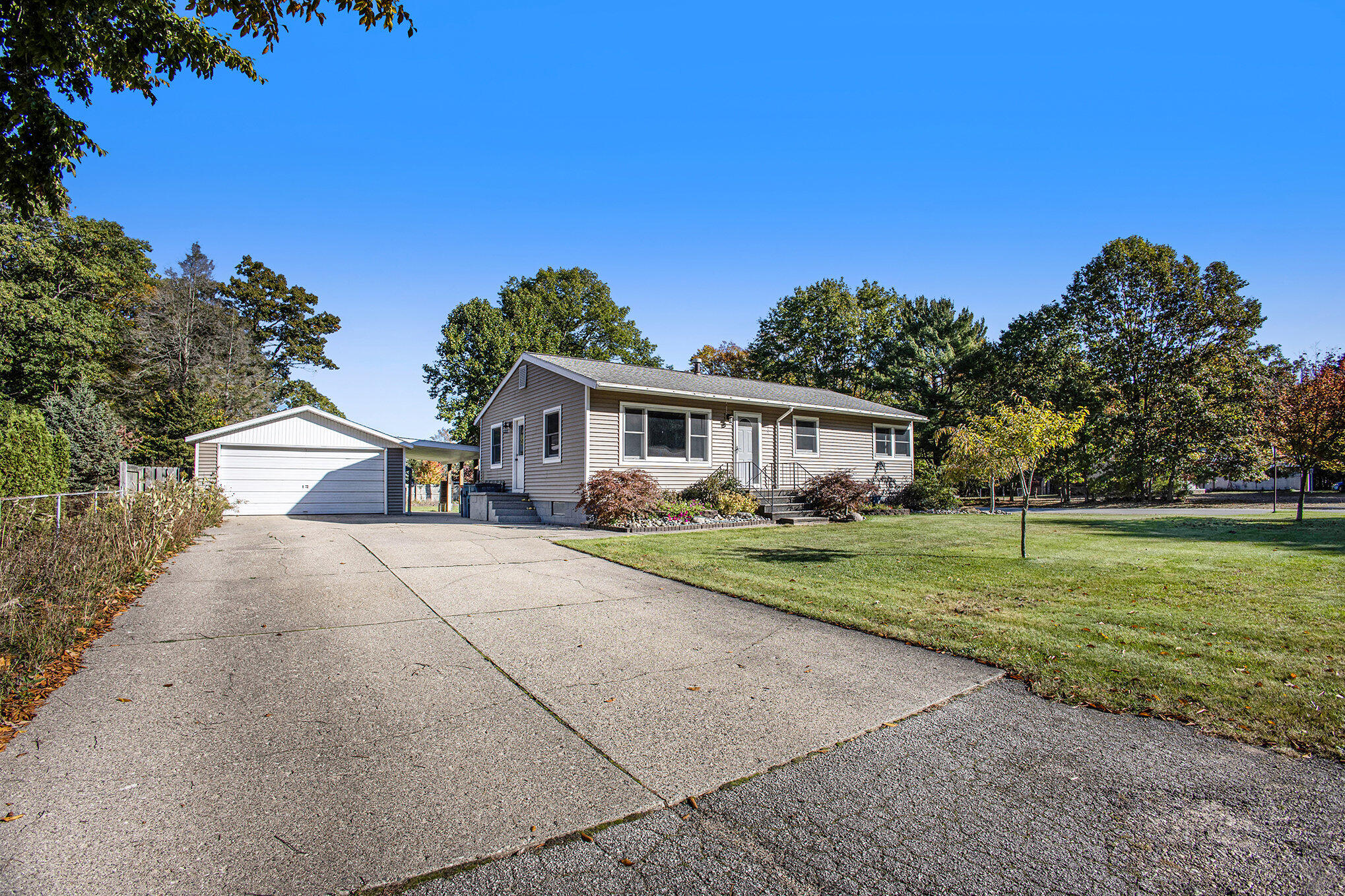 1514 W Sternberg