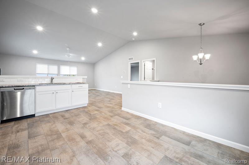 2869 W Sycamore River Drive