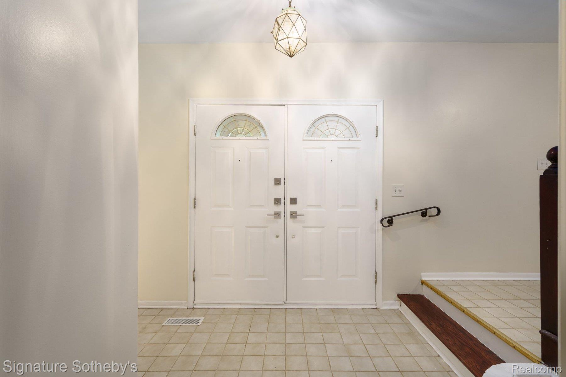 2377 Williamstown Court