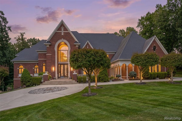 2785 CRANBROOK RIDGE CT, ROCHESTER, MI 48306 - Image 524c41cd0427976d7dac3f559ddeaa55/1818451067