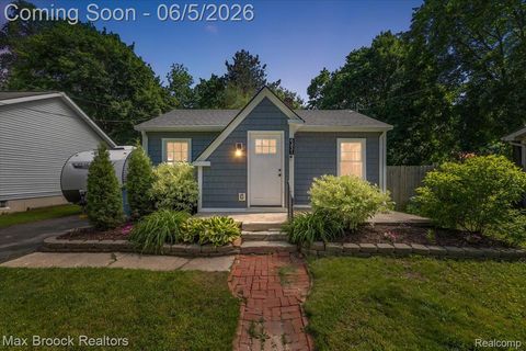 6431 Prairie Lawn Waterford Charter Township MI 48329