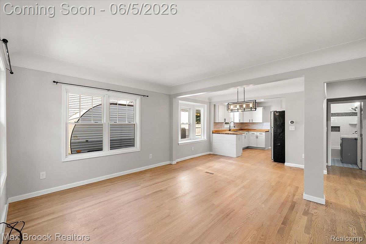 6431 Prairie Lawn