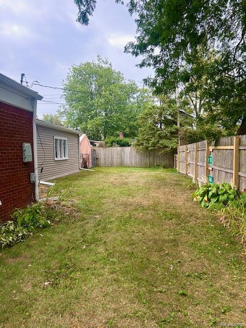 Madison Heights City, Michigan 48071, United States, 3 Bedrooms Bedrooms, ,2 BathroomsBathrooms,Residential,Active,215578