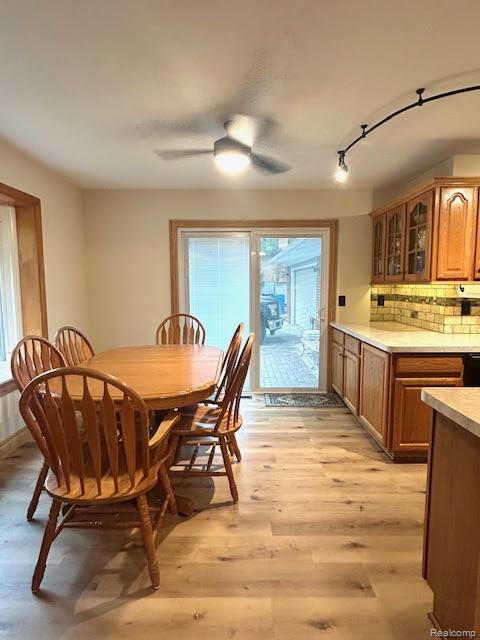 Madison Heights City, Michigan 48071, United States, 3 Bedrooms Bedrooms, ,2 BathroomsBathrooms,Residential,Active,215578