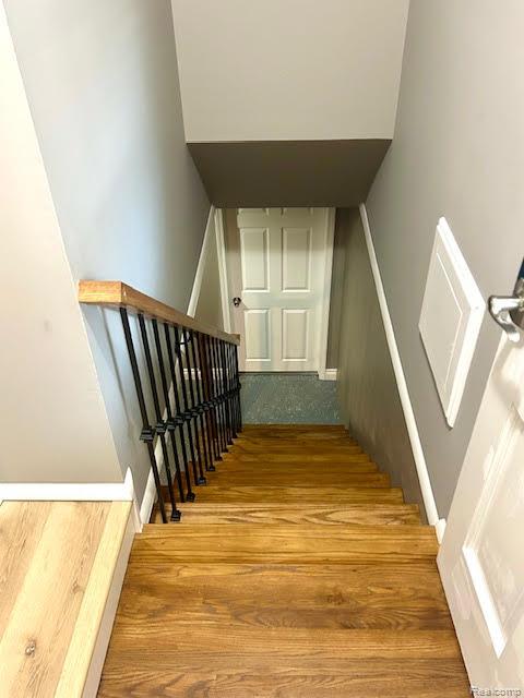 Madison Heights City, Michigan 48071, United States, 3 Bedrooms Bedrooms, ,2 BathroomsBathrooms,Residential,Active,215578