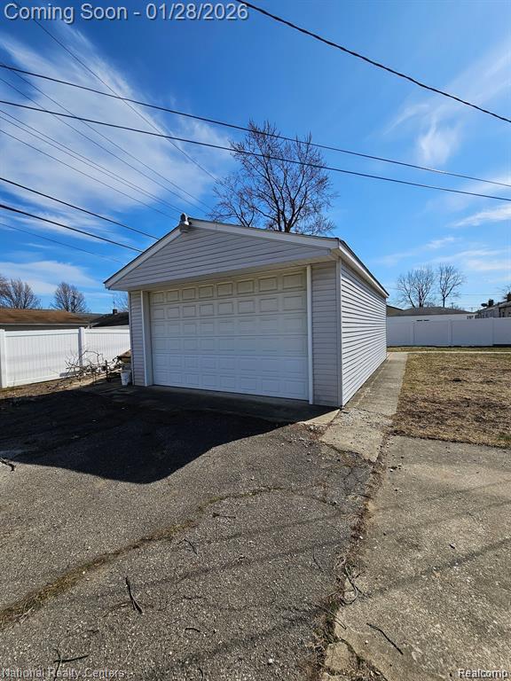 13621 MULBERRY Street