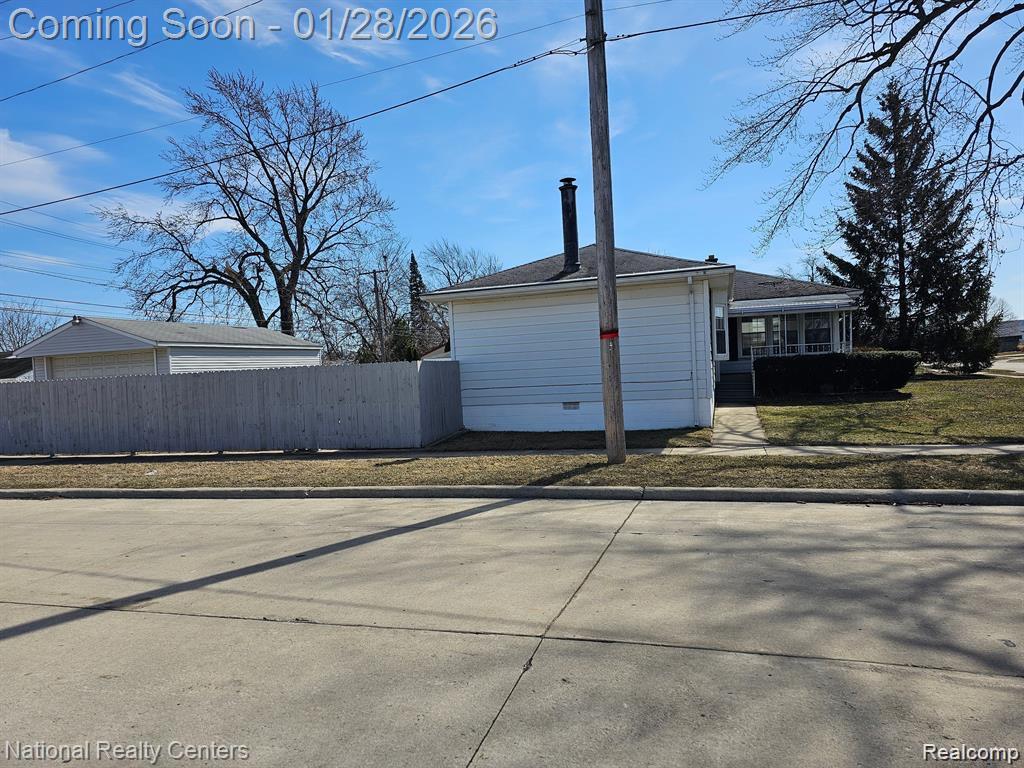 13621 MULBERRY Street