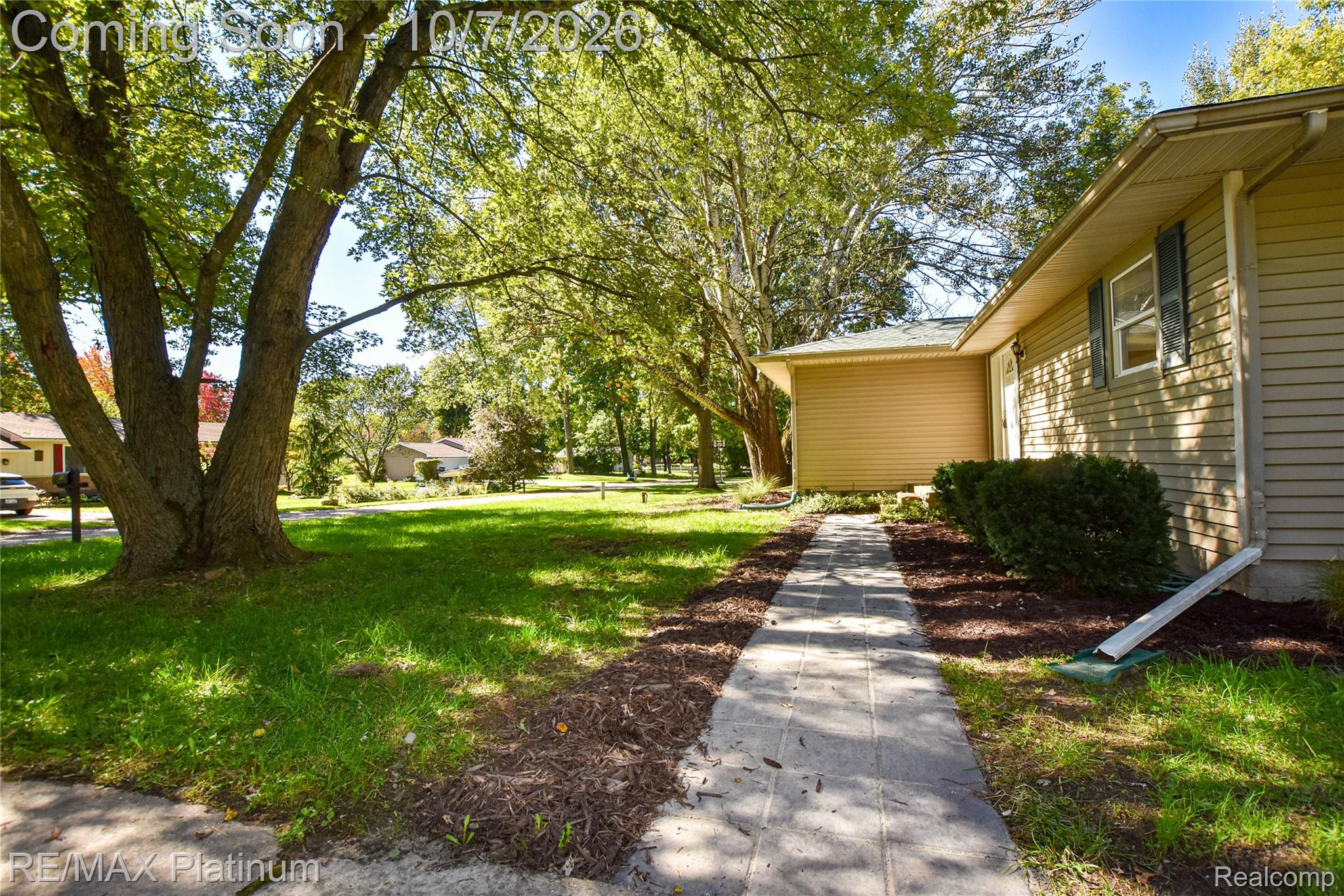 2471 Moore Place
