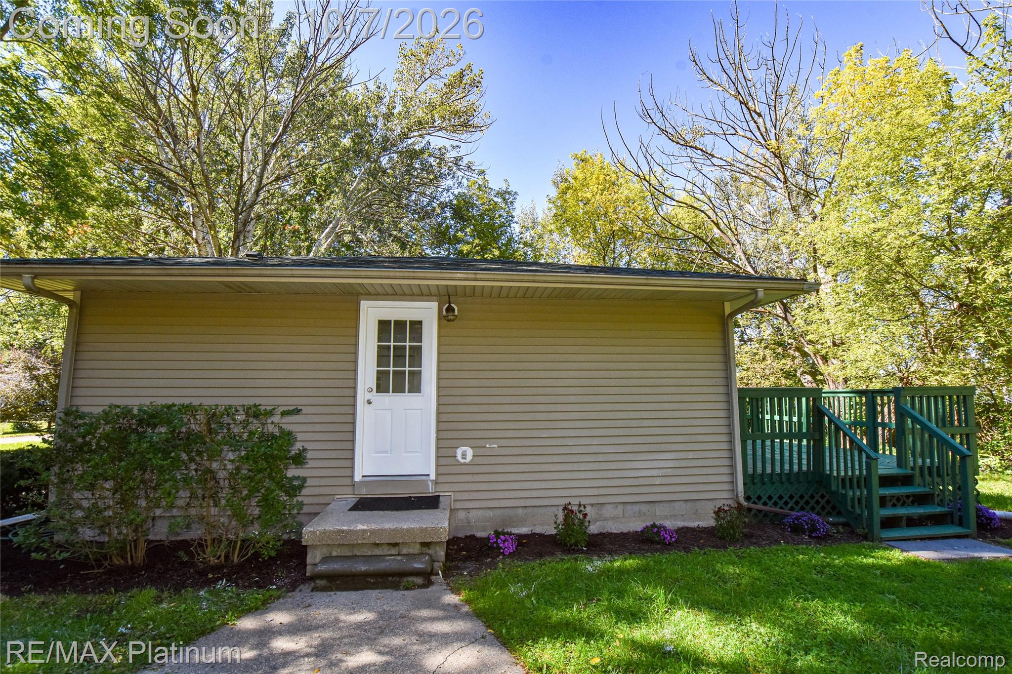 2471 Moore Place