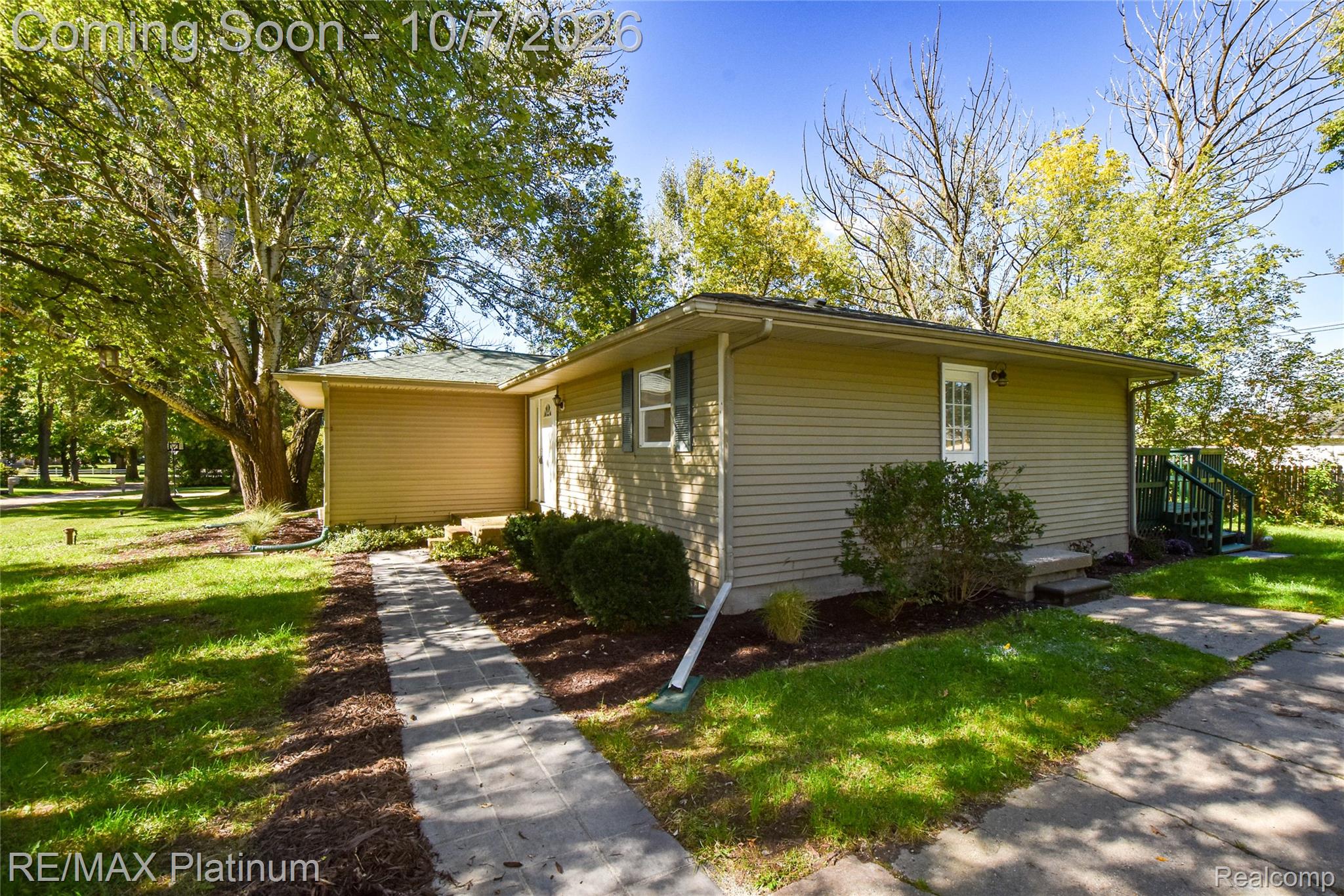 2471 Moore Place