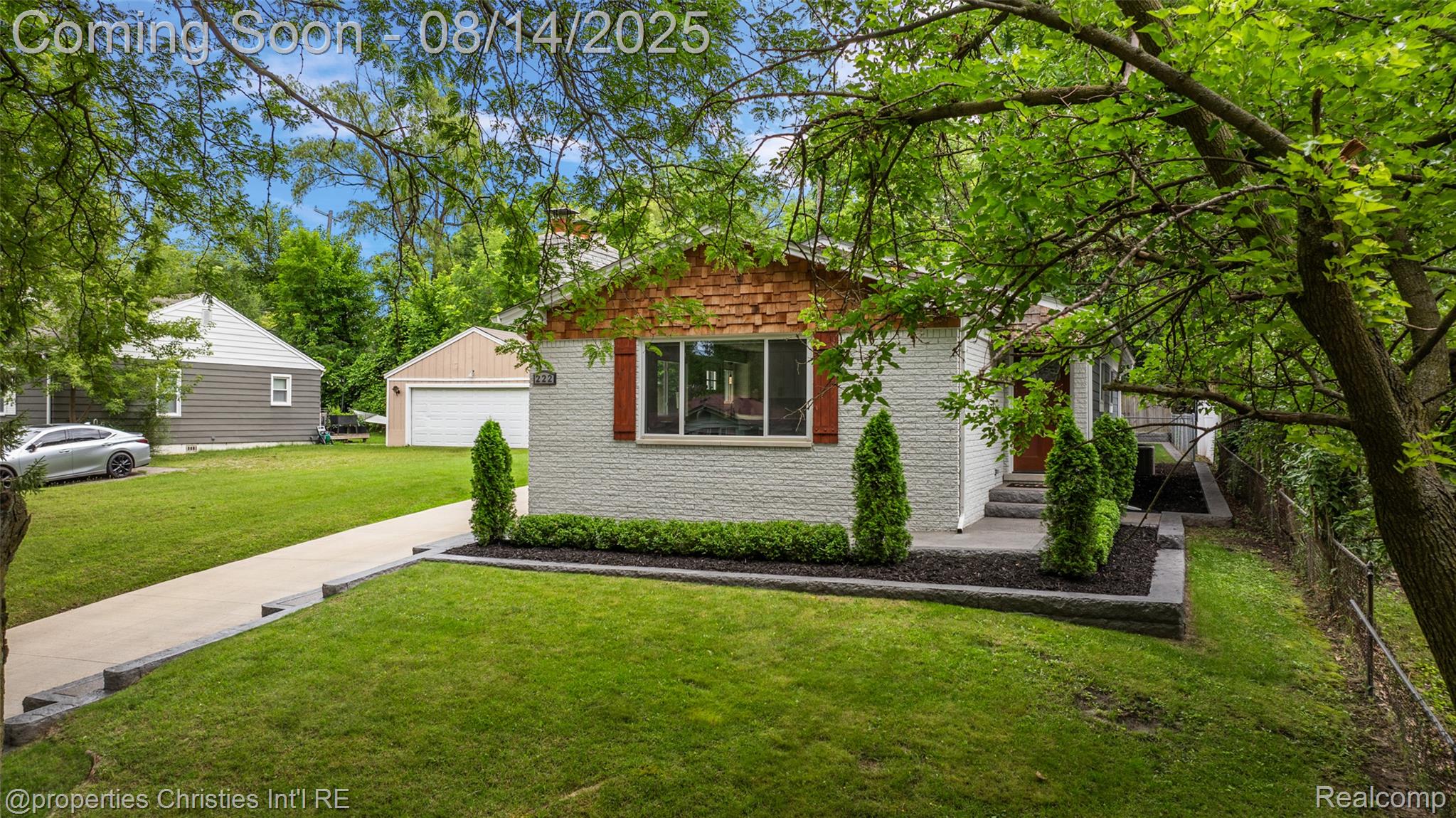 222 N Alice Avenue