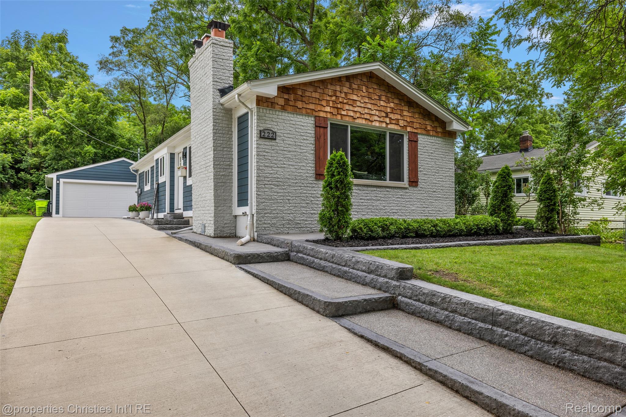 222 N Alice Avenue