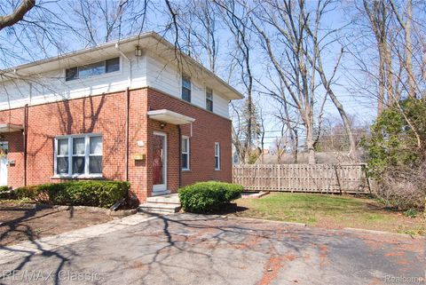 2604 Rochester Road Royal Oak City MI 48073