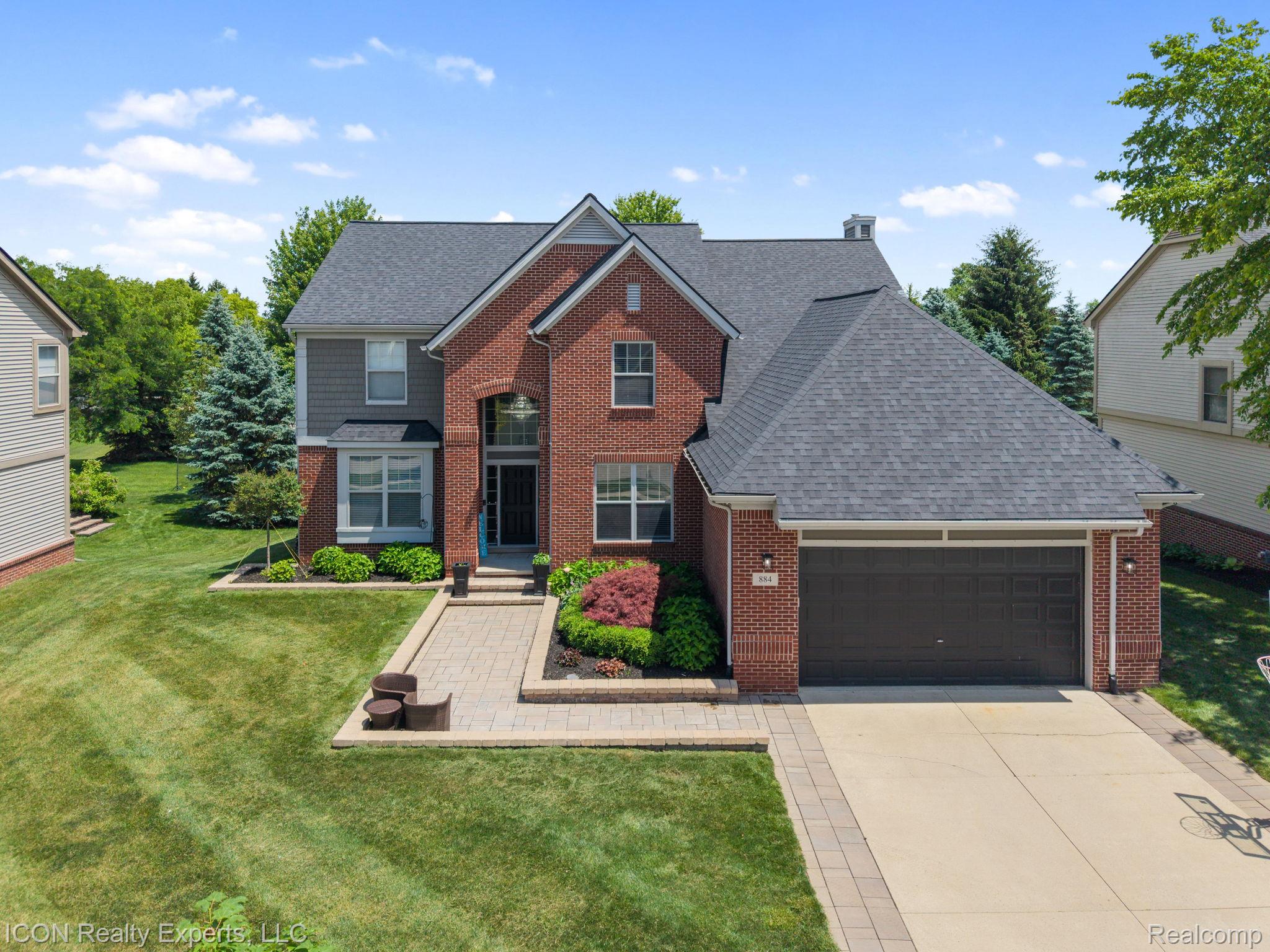 884 Grandview Drive