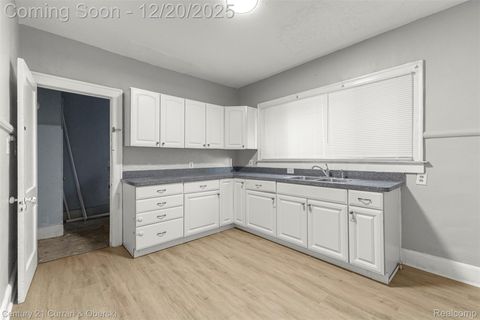 Tiny photo for 2015 Gladstone Street, Detroit City, MI 48206 (MLS # 20251060740)